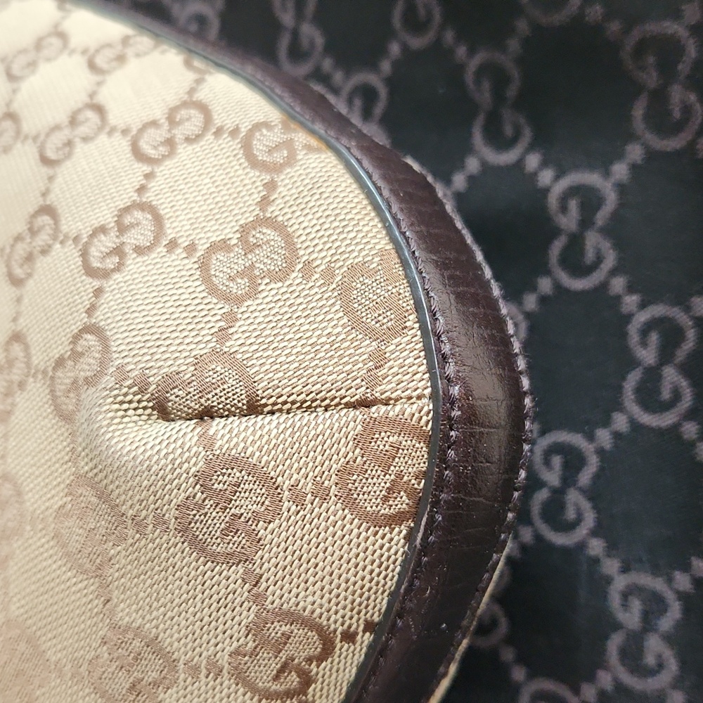 Gucci Women's Shoulder Bag - Picture 8 of 9